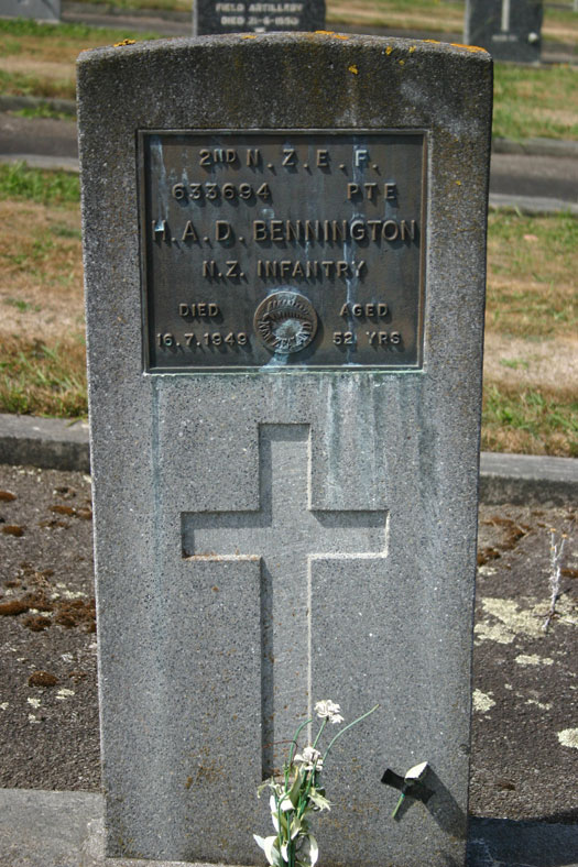 Bennington, Harold Alexander Douglas (Headstone)