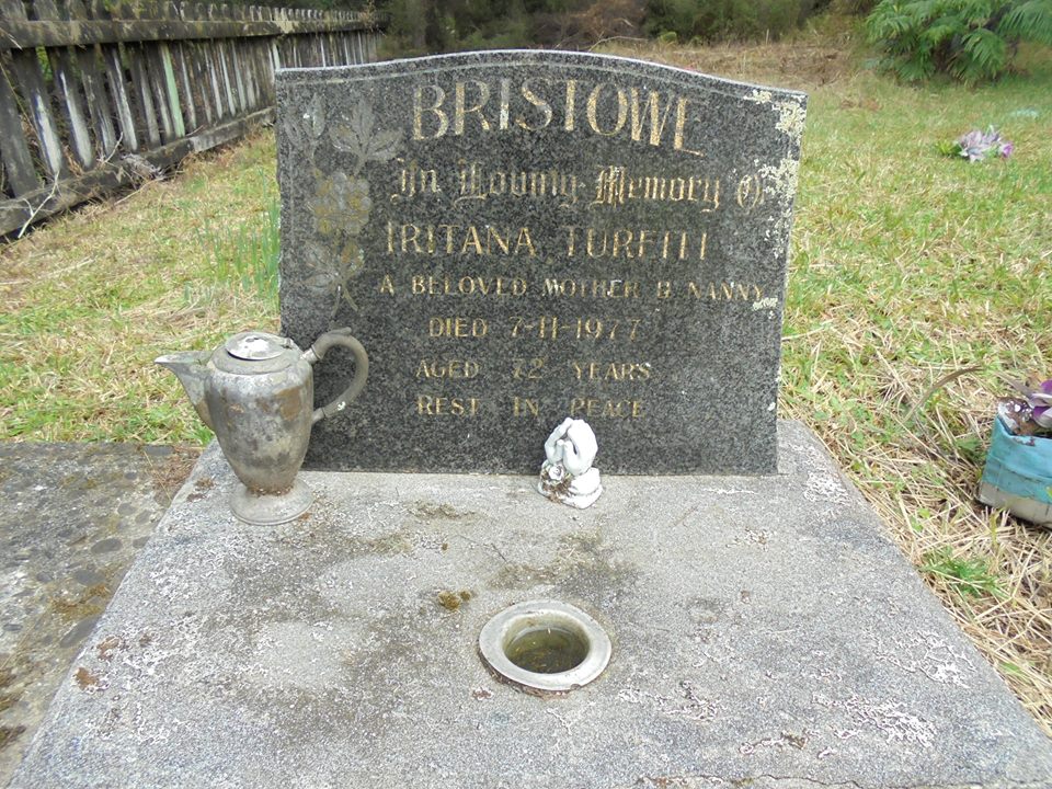 Konia, Iritana (Tureiti) (Headstone)
