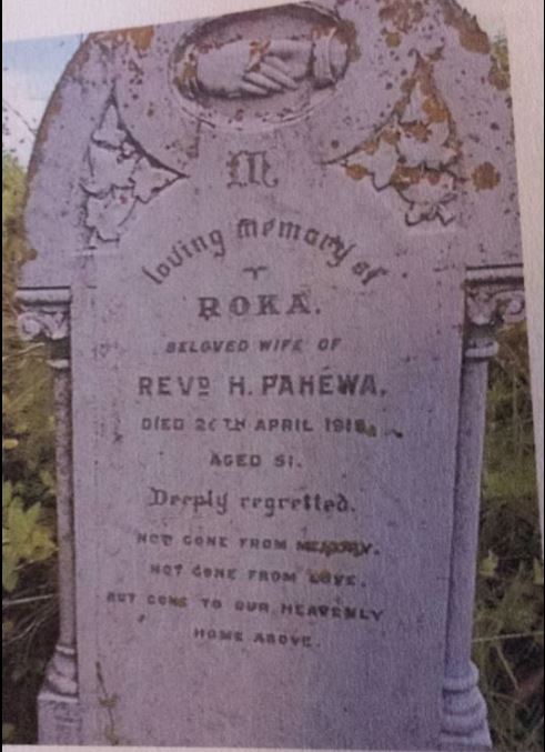 Pereto, Roka (Headstone)