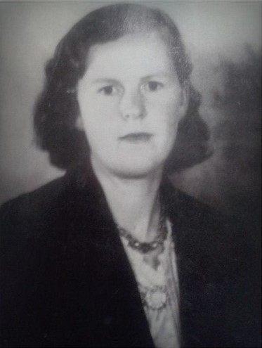 Dilks, Edith Cavell
1915 - 1997  (81 years)